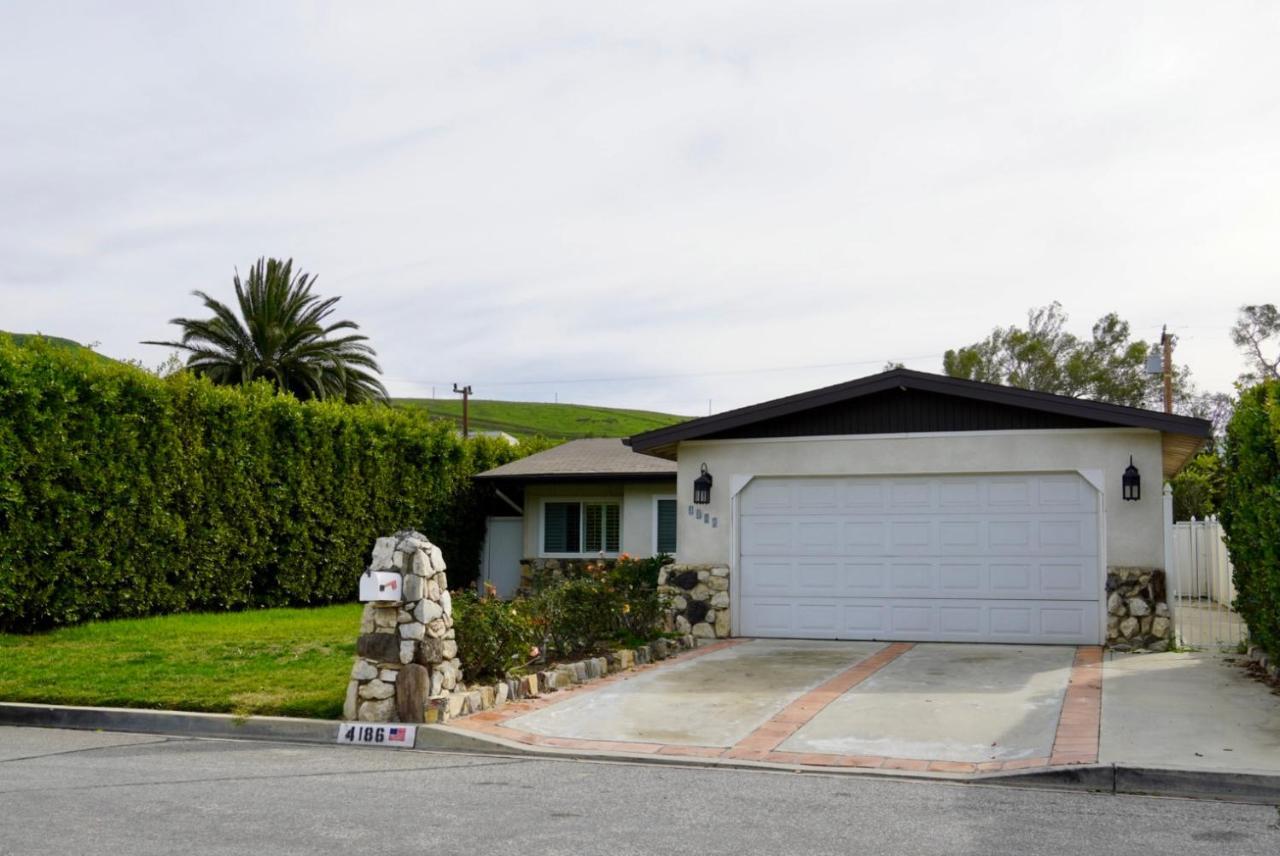 Cozy Family Hideaway, Sleeps 8, 4 Tv'S Yard, Shops Villa Simi Valley Exteriör bild