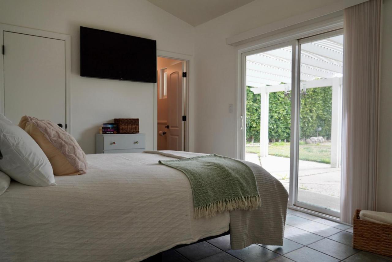 Cozy Family Hideaway, Sleeps 8, 4 Tv'S Yard, Shops Villa Simi Valley Exteriör bild