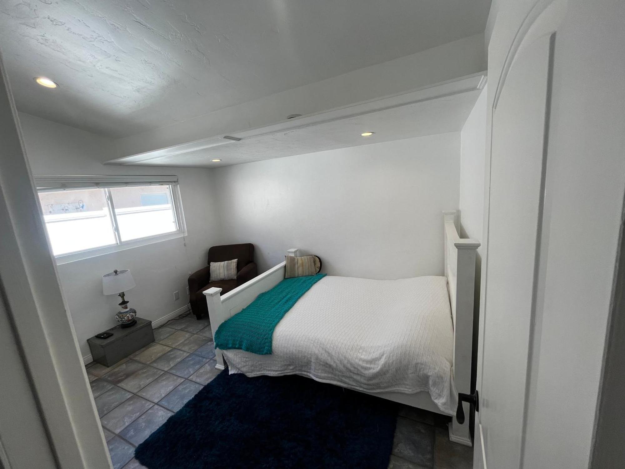 Cozy Family Hideaway, Sleeps 8, 4 Tv'S Yard, Shops Villa Simi Valley Exteriör bild